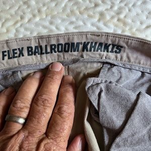 Duluth flex khaki shorts
